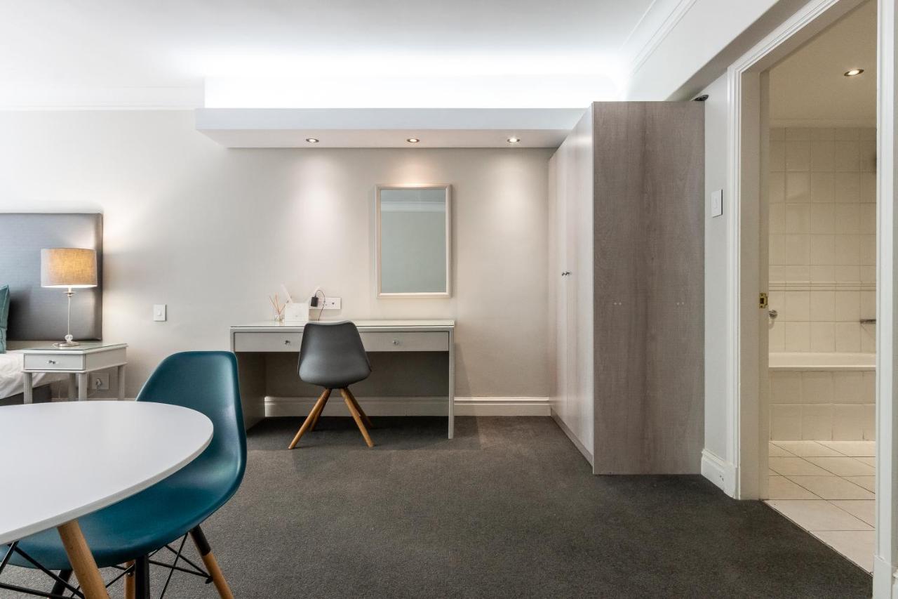 Trendy Apartment In Thibault Square City Centre 케이프타운 외부 사진
